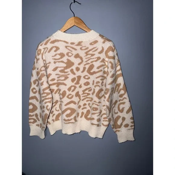 SHEIN Leopard Print Crewneck Sweater Cream Tan Size S Casual Cozy - Picture 3 of 5